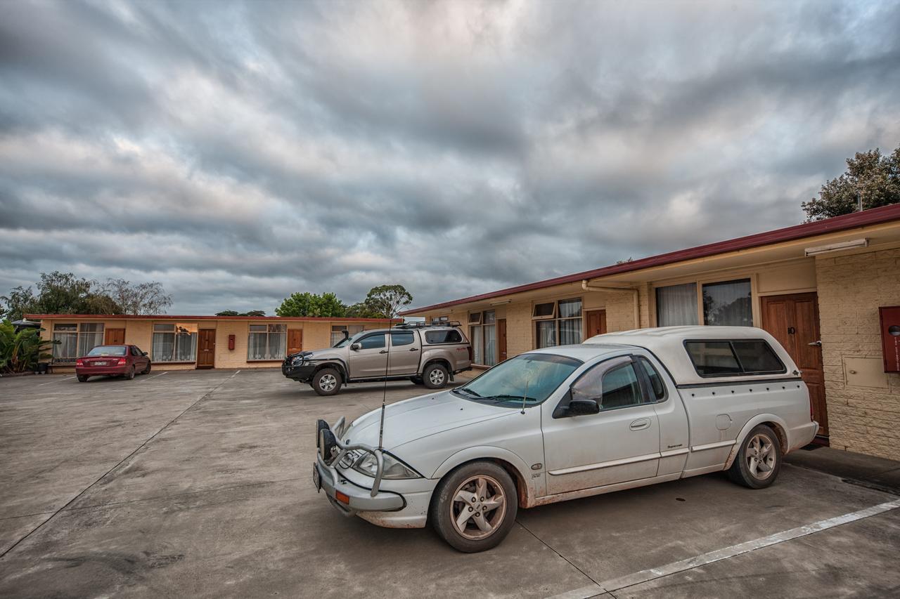 Heywood Motor Inn Екстериор снимка